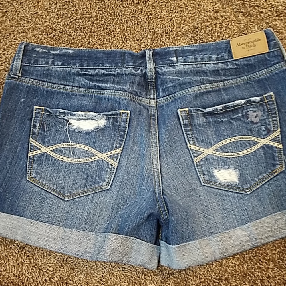 Abercrombie Shorts - Picture 2 of 3